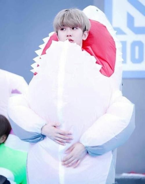 杨幂|杨幂终于“熟了”，穿睡衣丰满热辣，为蔡徐坤新歌打call？