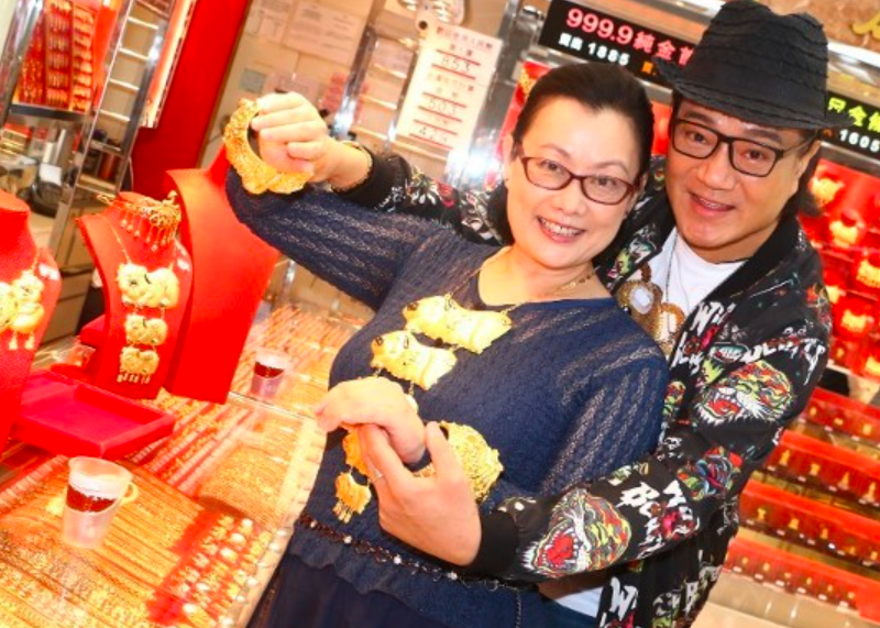 鲁振顺|63岁知名戏骨将首婚！壕掷60万买结婚钻戒，要求57岁女友喝药备孕