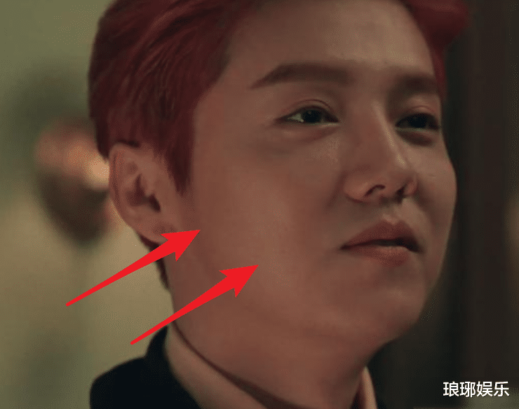 鹿晗|30岁鹿晗瘦身成功，活动生图下长相精致，网友却批评愈发女相化