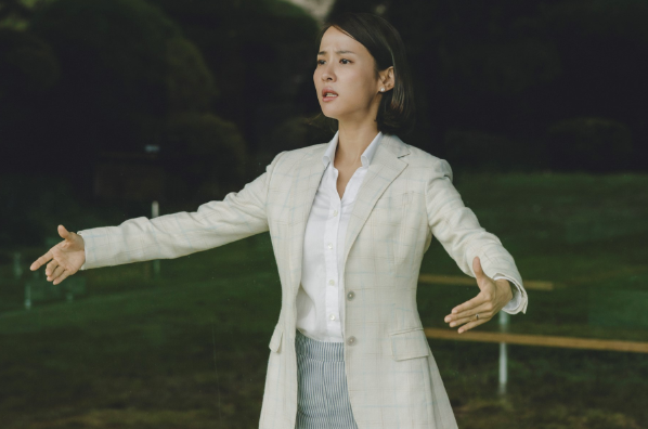 赵茹珍|赵茹珍：为艺术献身拍风月片，曾替父偿还3亿韩元外债，因《寄生虫》成一线女星