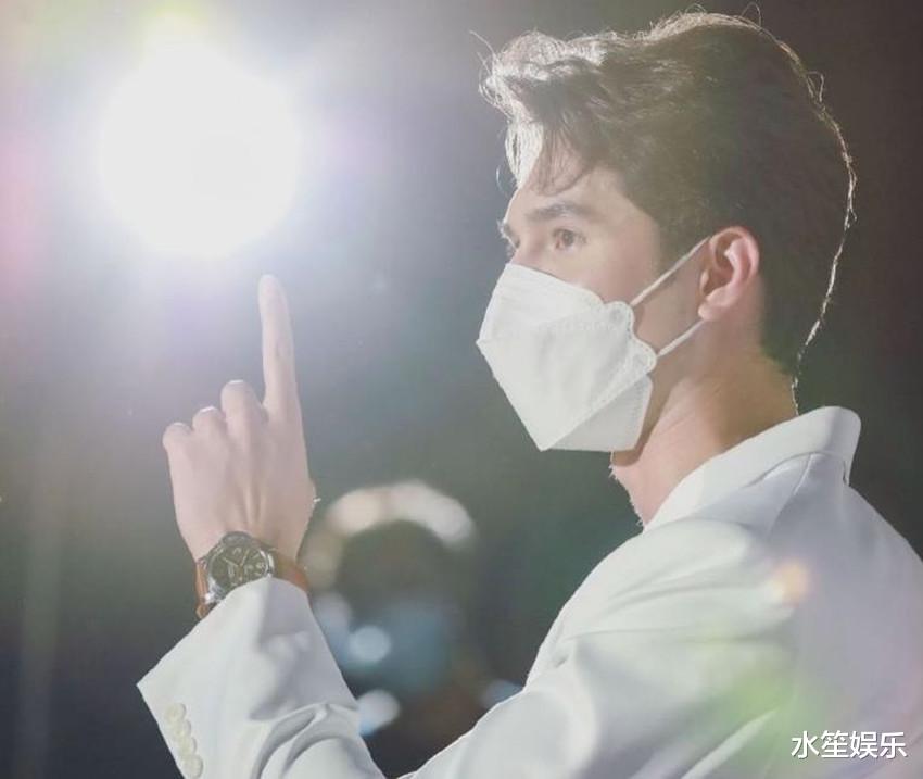 |泰星Mik回应提5次分手，坦言和前女友Bow观念不合，无关第三者