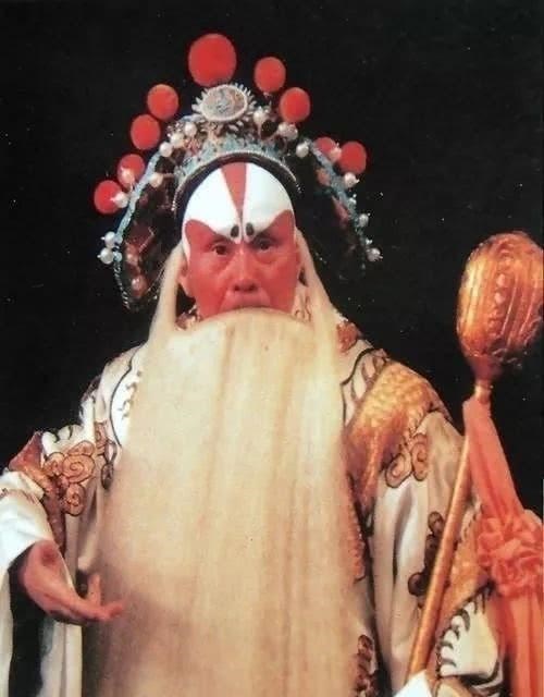 京剧|京剧李和曾和方荣翔有异曲同工之妙，二人皆是继承和创新的典型