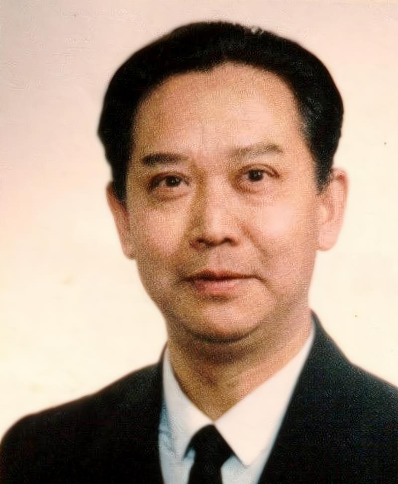 京剧|他嗓音洪亮，音域宽广，在现代京剧《磐石湾》演陆长海，近况怎样