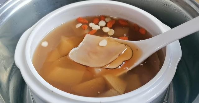 咳嗽|秋冬季节咳嗽痰多，教你煲清热润肺止咳汤，做法简单亲测管用