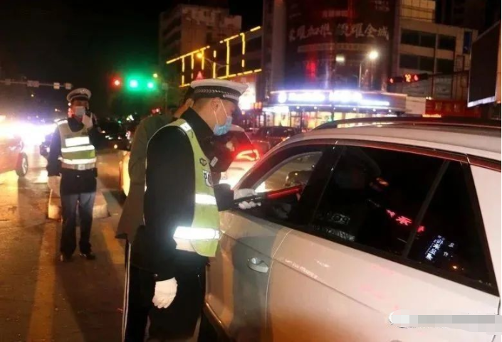 时间段公布!酒驾醉驾必遭严打!兰陵交警重拳出击