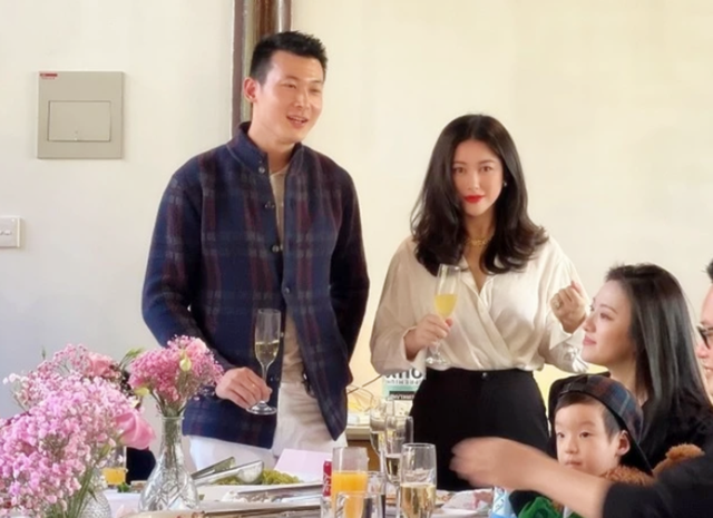 朱珠|朱珠为女儿举办命名仪式，仪式感满满，却被网友吐槽名字太土？