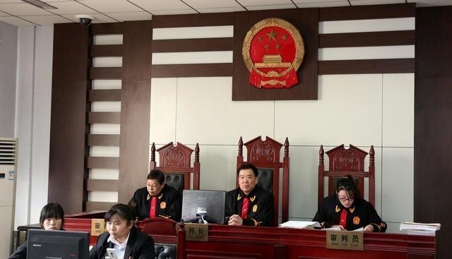 淳于怀露 书记员考试成“香饽饽”，吃饭三荤三素，五险一金加班少！