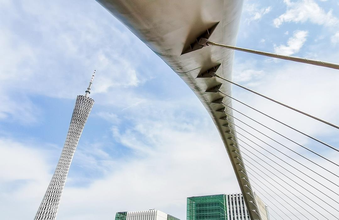 奶球妈咪聊|广州出现首座人行大桥，机动车被禁止通行，过桥需要预约