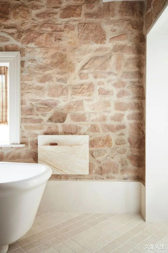 住进19世纪末的历史建筑 每一件家具都像展品