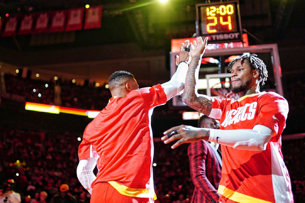 詹姆斯·哈登|官宣！快船再度補強，哈登傷情最新進展，湖人76人競爭神射手