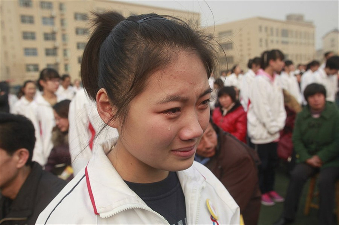 大学|女生高考后给自己估分，平时的二本线掉到大专线，一番话触动人心