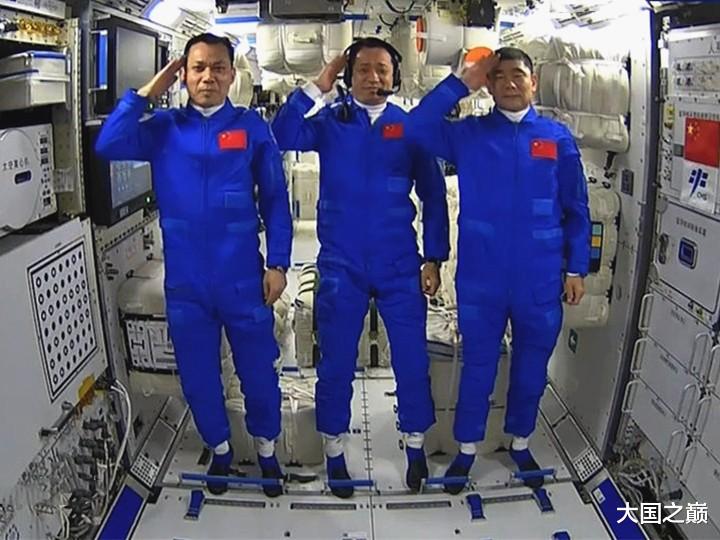 空间站|中国航天员登上空间站，中俄联手打造月球站，美国真要紧张了！
