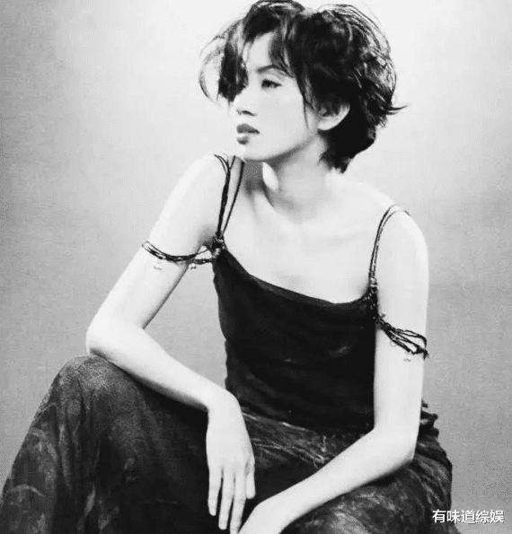 梅艳芳|在梅艳芳葬礼上大闹丑闻,天价拍卖女儿内衣,如今梅母境况如何?