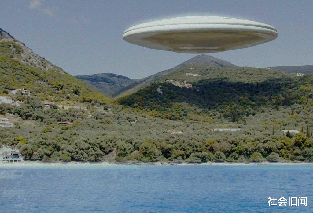 挪威小伙在野外等极光,没想到极光没等到,却疑似把外星人等来了