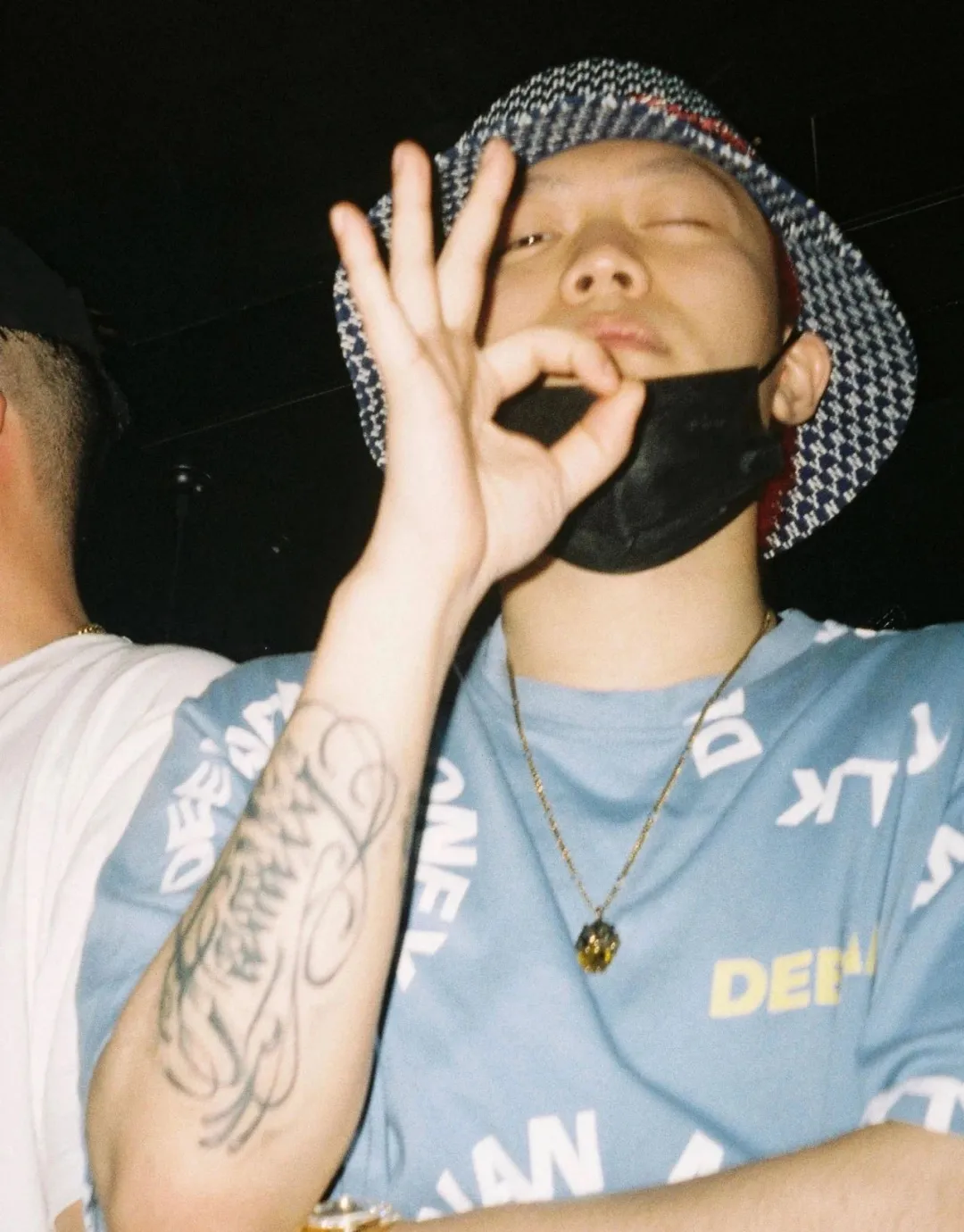 李小璐|抖音神豪为追李小璐，狂砸880万买下她1000件衣服