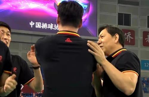 女排|中国女排新帅已内定？3条正规视频透露重要信息，很有可能就是他了