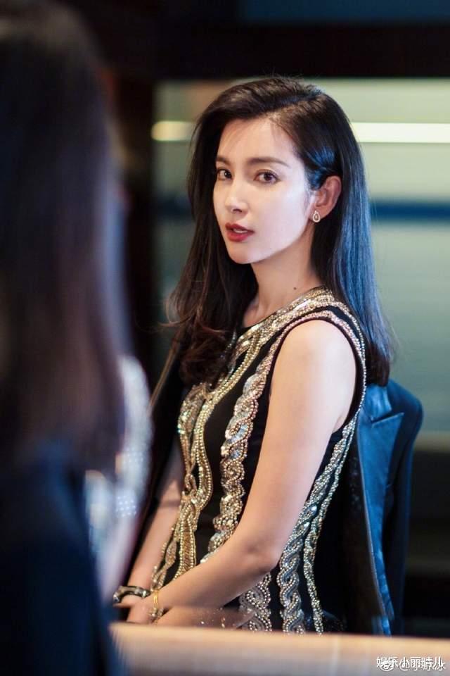 李冰冰|李冰冰严重洁癖3年内换20人，给月薪12万仍难请家务助理