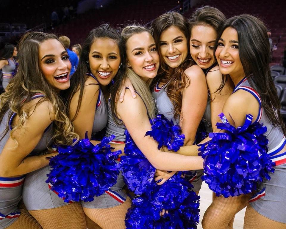 啦啦队|NBA拉拉队员肤白貌美，中场表演热舞，但为何禁止球员与其交往？