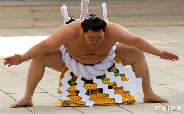 為什麼日本很多漂亮女孩都想要嫁給肥胖的相撲手？-圖2