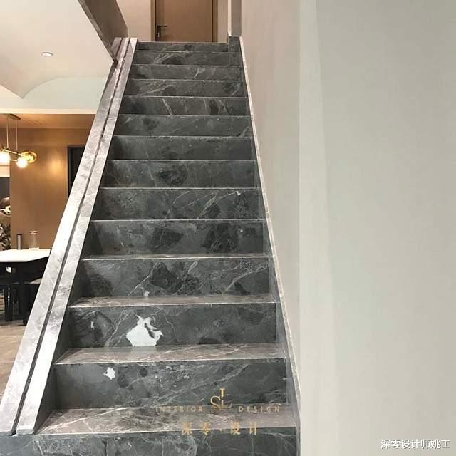 |偏爱大理石楼梯，并不是一时兴起，这档次不是一般材质能比得过的