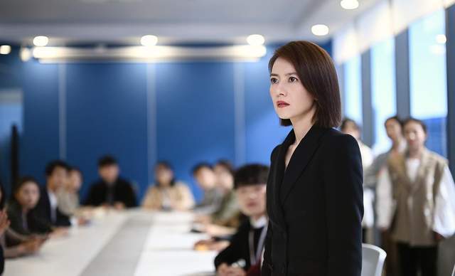 高圆圆|《完美伴侣》5号开播：女神也开始演妈了，高圆圆还是流量密码吗？