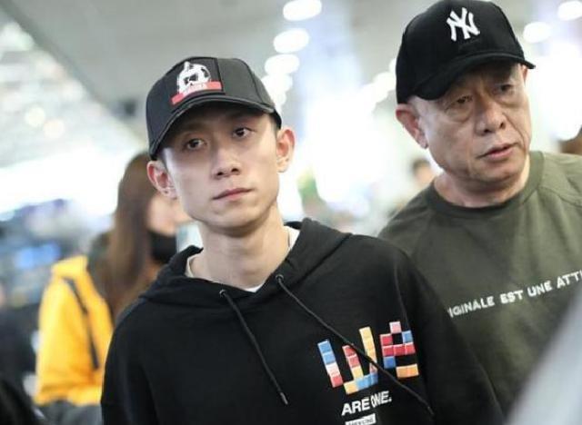 张一山|29岁张一山父亲近照曝光，“隐藏”了15年，原来是大家熟悉的他