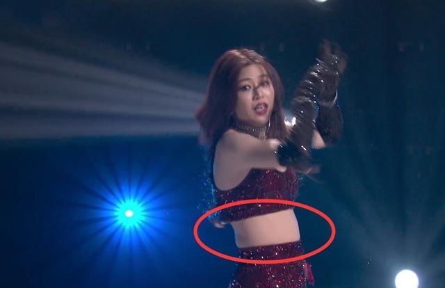 陈妍希|陈妍希被陈晓养胖？穿女团装露出“赘肉腰”，不料却成直男最爱！