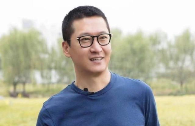 周杰|周杰社交平台沦陷，被指强迫女性吃避孕药，所住豪宅曝光