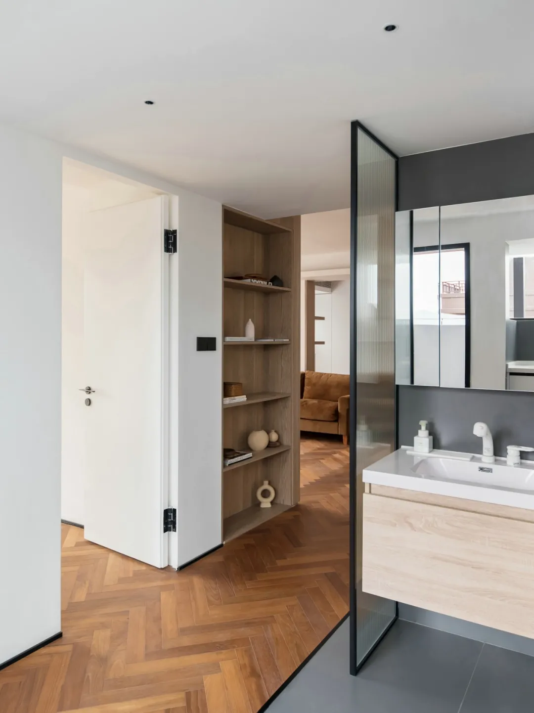 220m2的复式:精致原木风+留白,这不就是懒人的最爱吗!