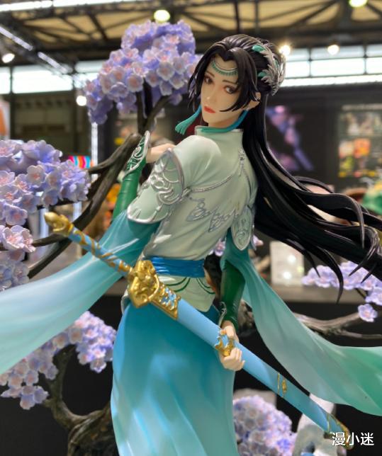 云韵|斗破又出手办，云韵大长腿很吸睛，造型绝了，可惜颜值不如美杜莎