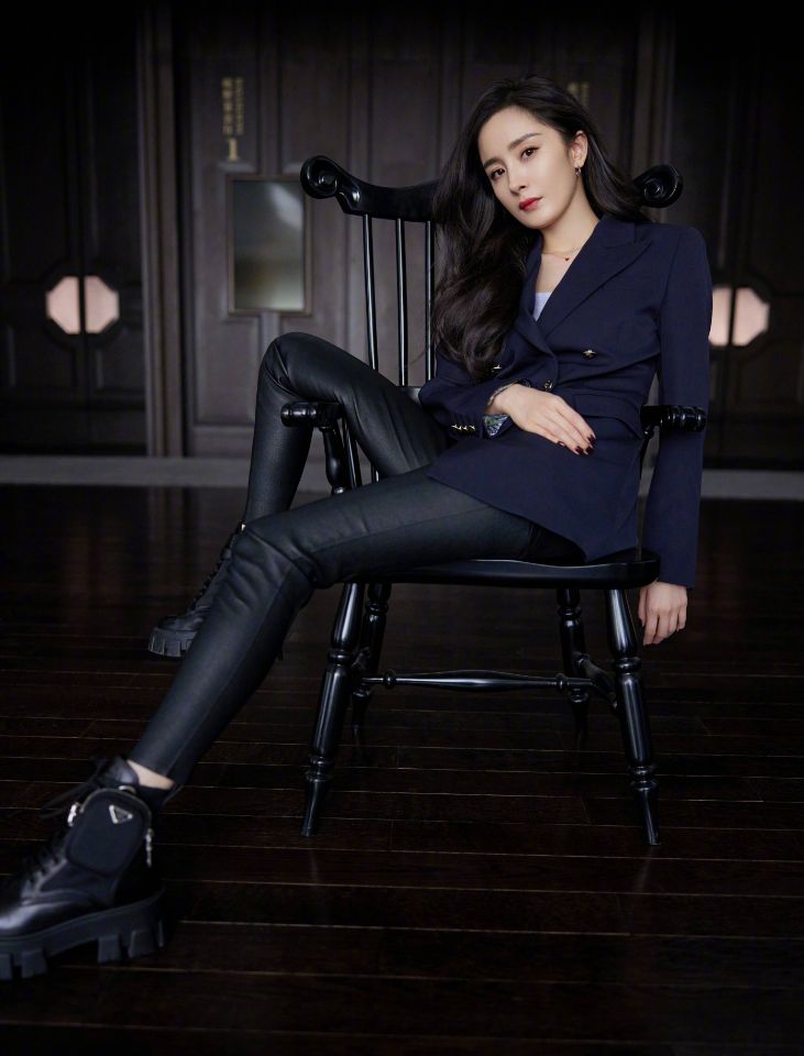 杨幂|9年前他帮助了杨幂，9年后他被人忘却，如今杨幂再次将他捧红