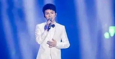 周深|2022年周深将参加两档全新音乐综艺，一档导师一档嘉宾，你期待吗