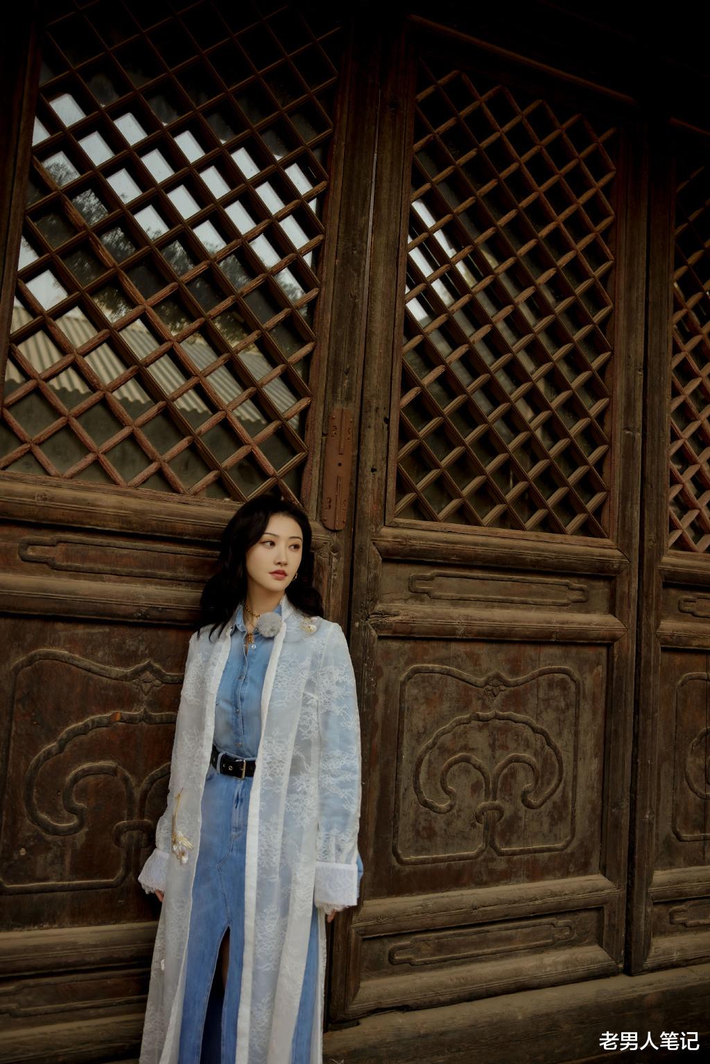 老男人笔记 景甜冷艳牛仔风，开衩长裙柔情绰态，原来你是这么一个“资源咖”