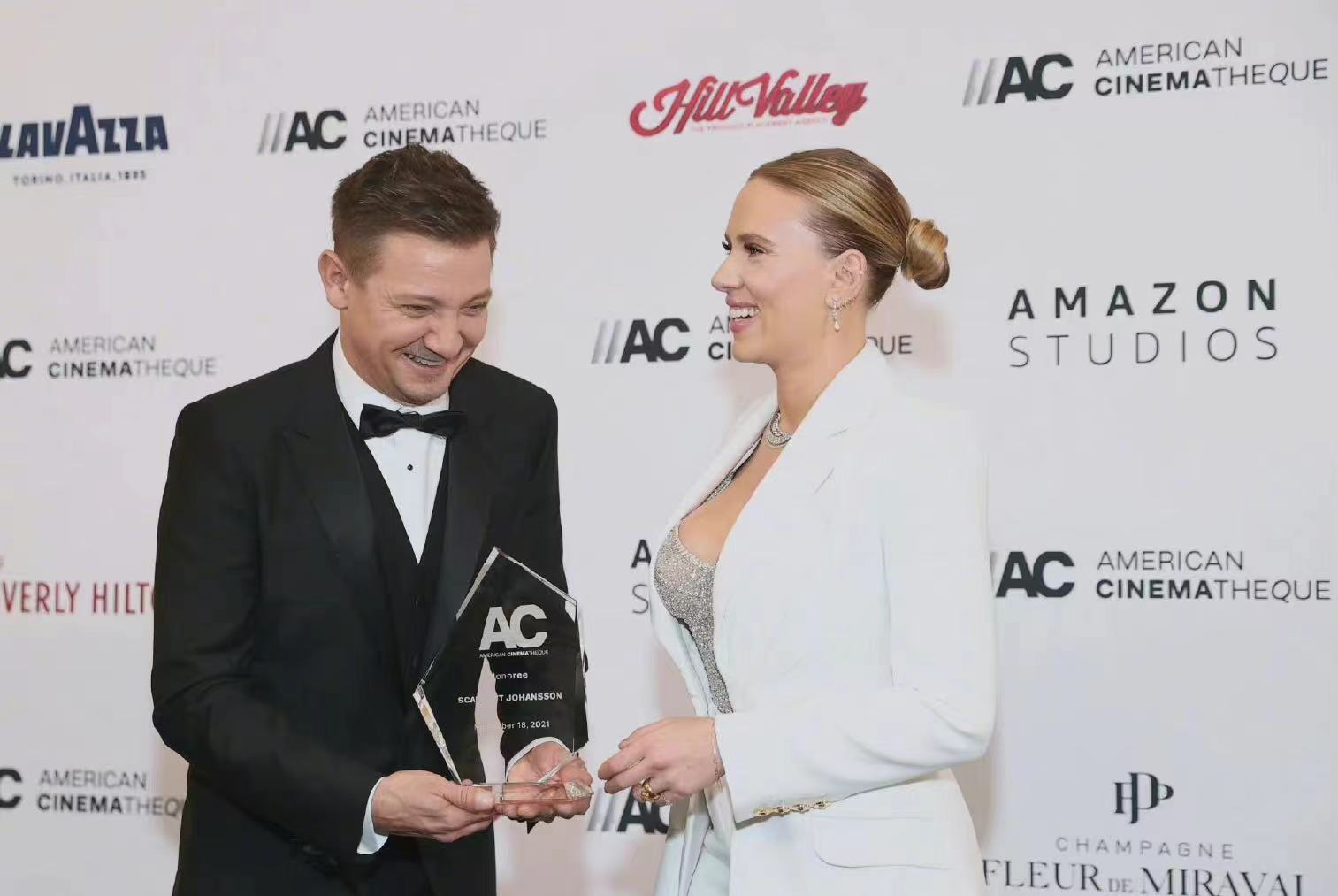 盗版|寡姐斯嘉丽约翰逊最新美图曝光，实在是太漂亮了