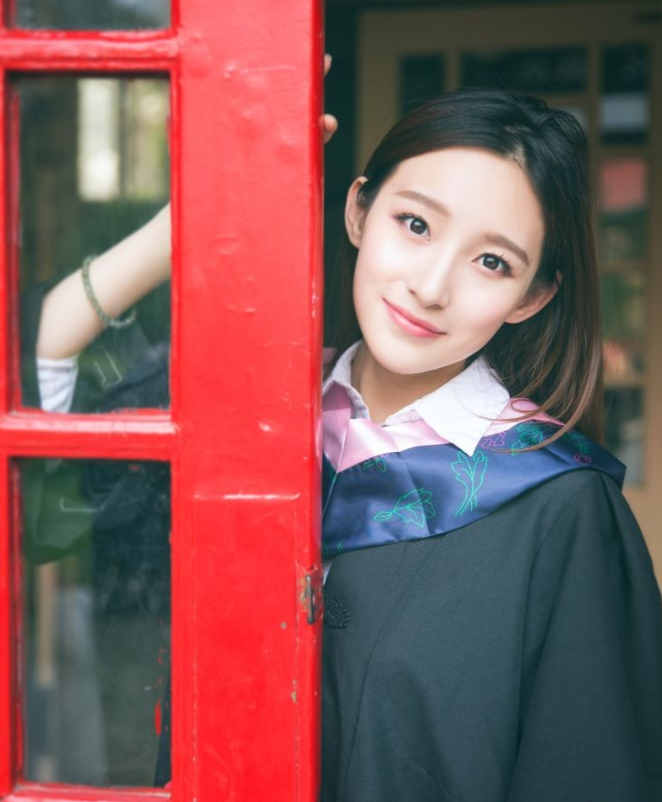 |央视美女主持人马凡舒，网友直呼：简直仙女下凡！怎么这么好看？