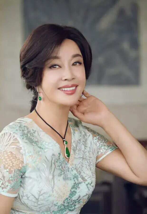 刘晓庆|当年，刘晓庆婚内出轨姜文，丈夫逼姜文写出轨细节，因一句话暴怒