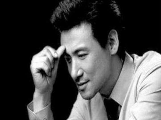 张学友|张学友新碟销量不到3万张，扯掉了多少流量明星的“遮羞布”？