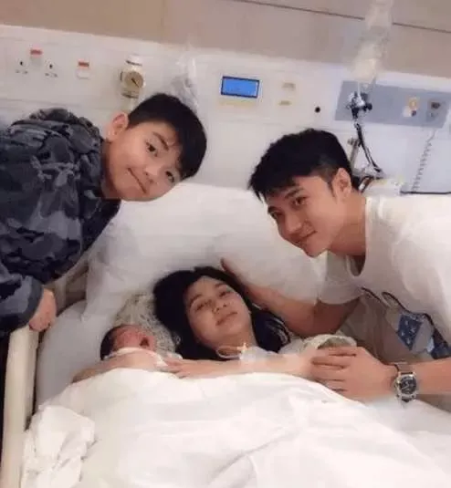 洪欣|艾小羊：原谅出轨老公两年后，她混这么惨了