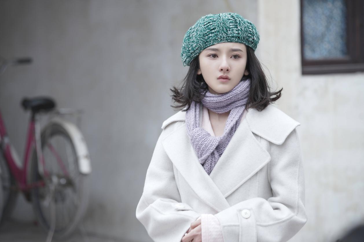 时尚圈的奇葩大喵|早生20年港圈要变天！深似张柏芝颜巅时期，出道至今仍是时尚宠儿