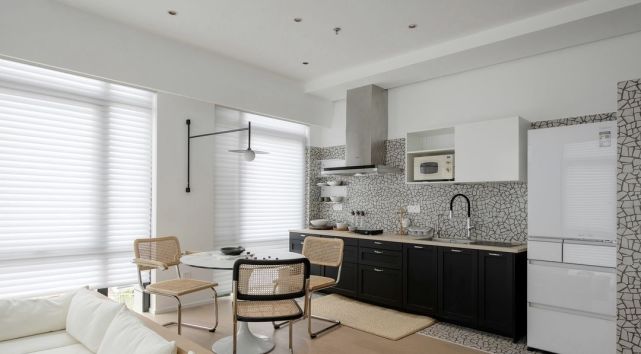 简易设计 52㎡的家,坚持把卧室抬高至半高,打造房中房格局太巧妙