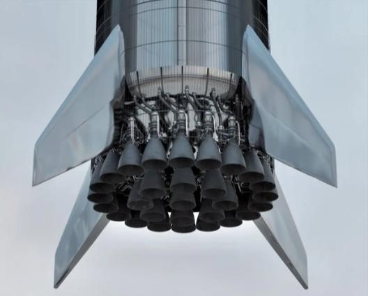 伊隆·马斯克 马斯克晒星际飞船猛禽发动机量产图，计划2050年完成火星城市建设