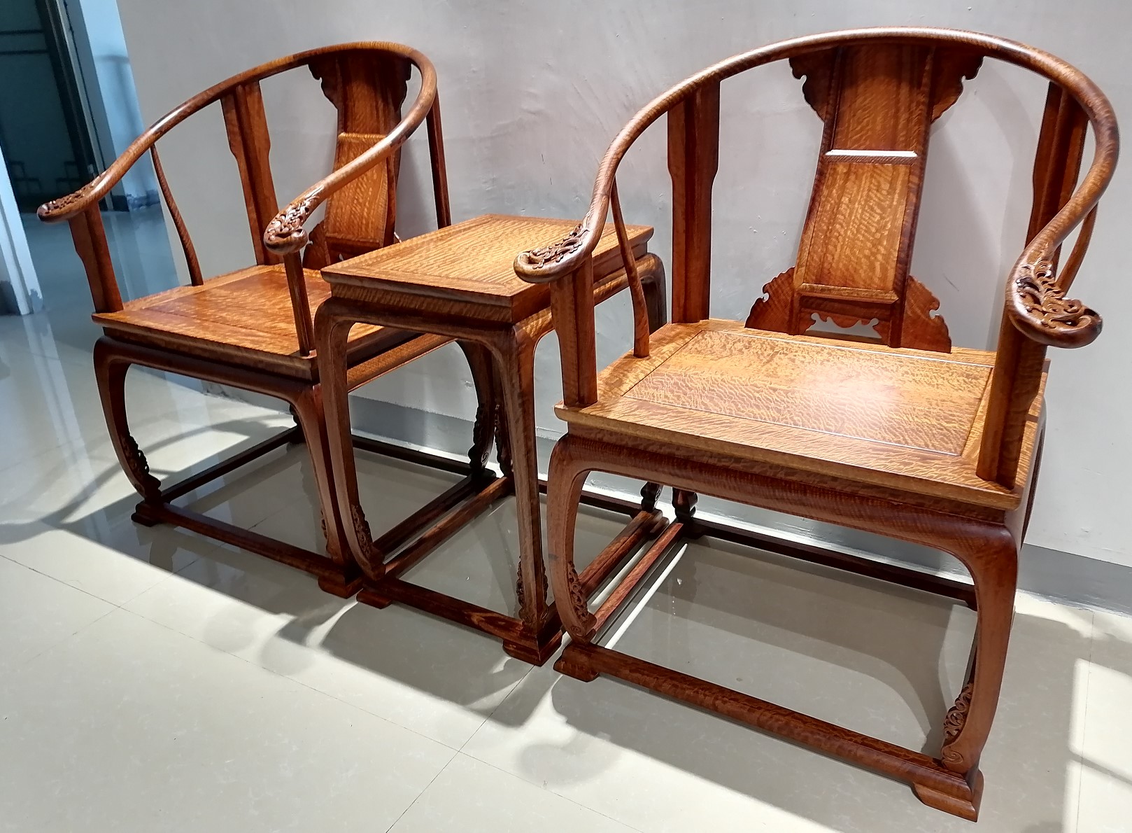 留一半醉|你对缅甸花梨水波纹红木家具，有什么评价？