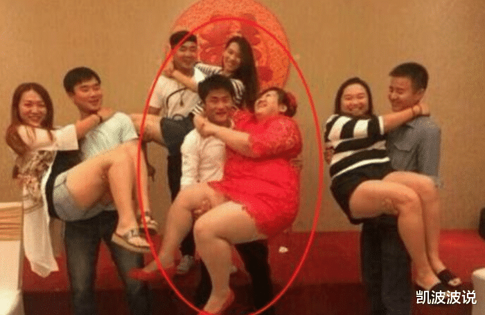 自拍|女朋友说开车出去逛街呢，还发来一张自拍照？我就觉得这个眼镜搭配的很不好