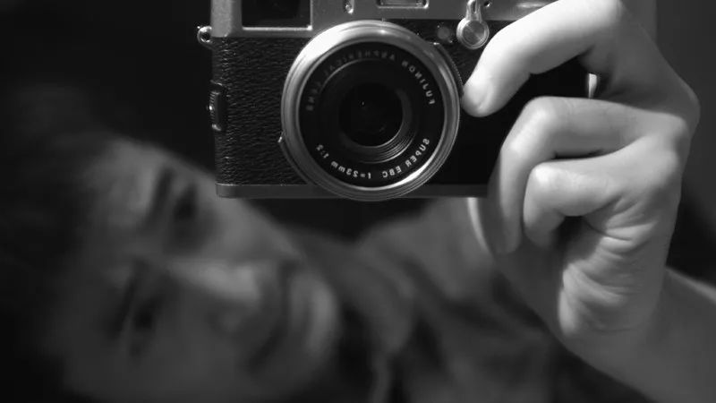 胡歌|39岁胡歌又上热搜！逃跑捡垃圾8年：做明星没劲儿透了！