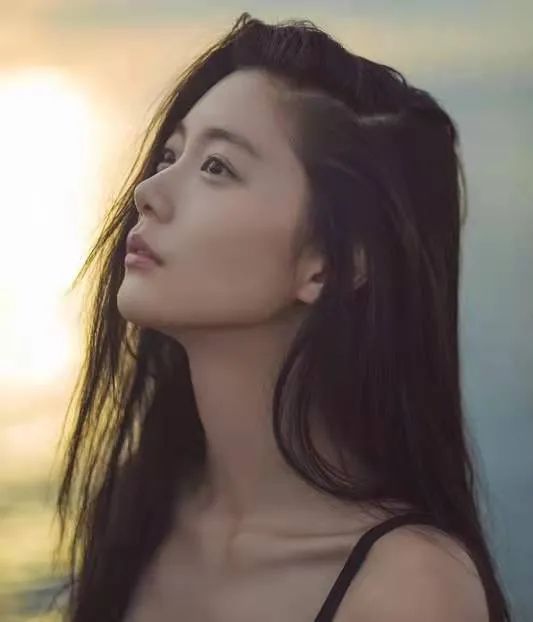 电影|从花瓶到流量密码，集性感和美艳于一身，粉丝还会爱她多久？