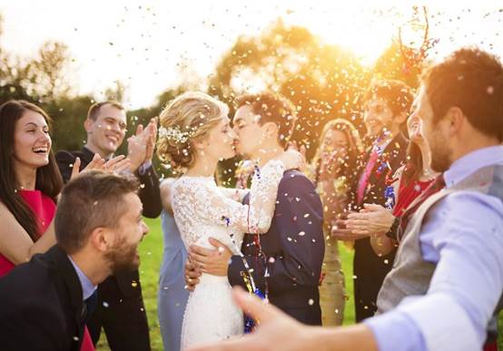 ktv|KTV陪酒女生那么多，最后都嫁给了谁？3位职业女陪说出经历