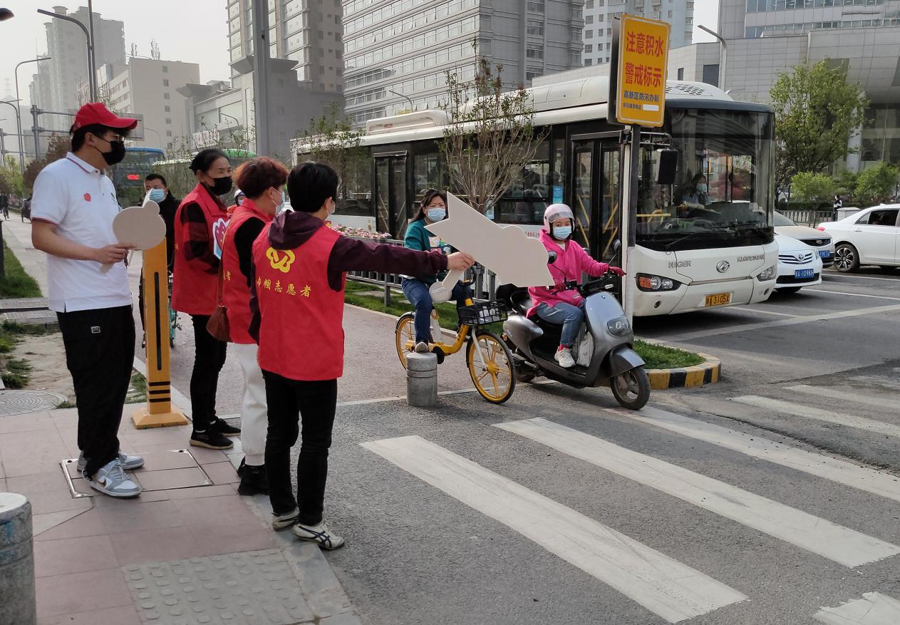 用户_老陕拍视 迎十四运 西安高新区丈八街道开展志愿者活动