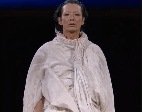 奥运会|钓鱼执法？奥运会马术比赛装饰惹热议，网友：被吓到的不仅是马