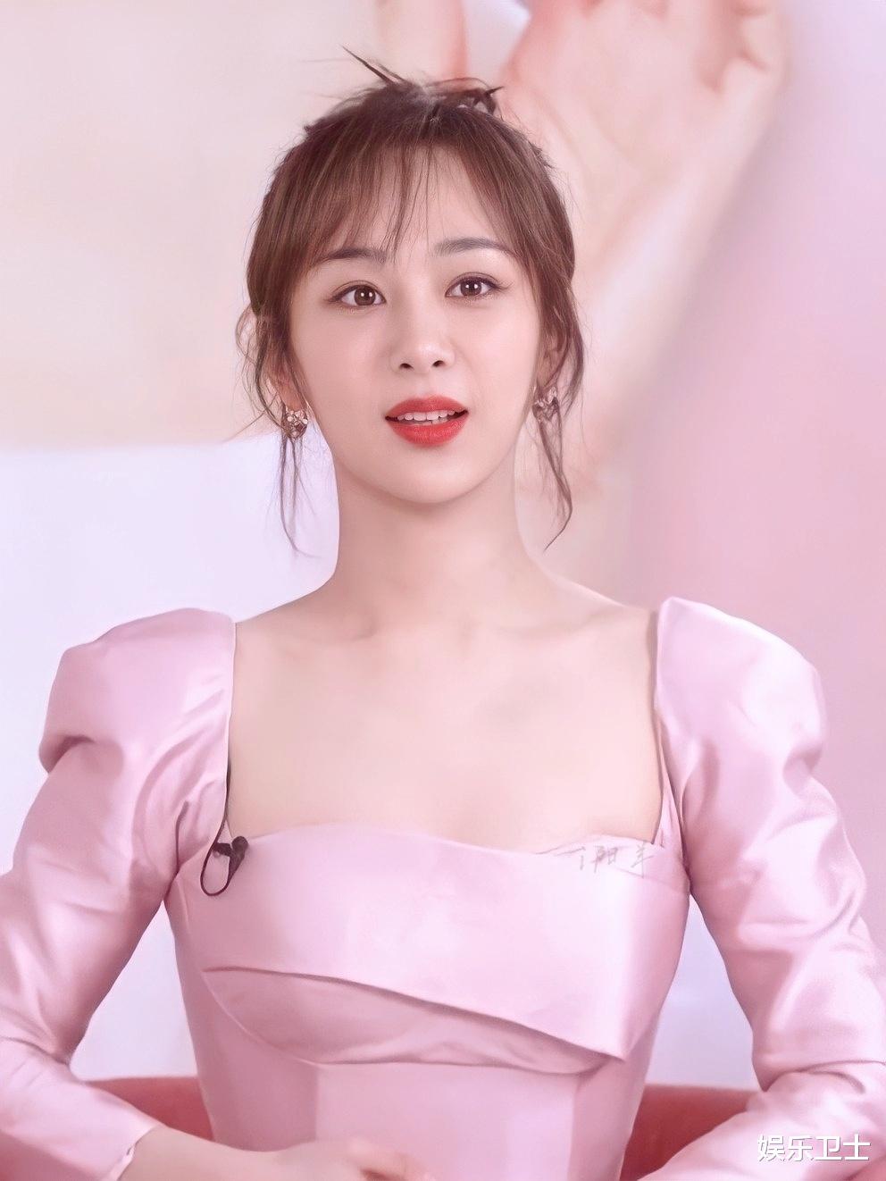 杨紫|杨紫进组《沉香如屑》,古装造型好美与成毅同框超搭配,直播时宛如水蜜桃