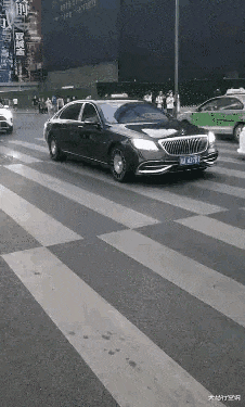 小姐姐|“这是华为1996年的招聘广告,大家自己感受下!”哈哈哈哈人才啊